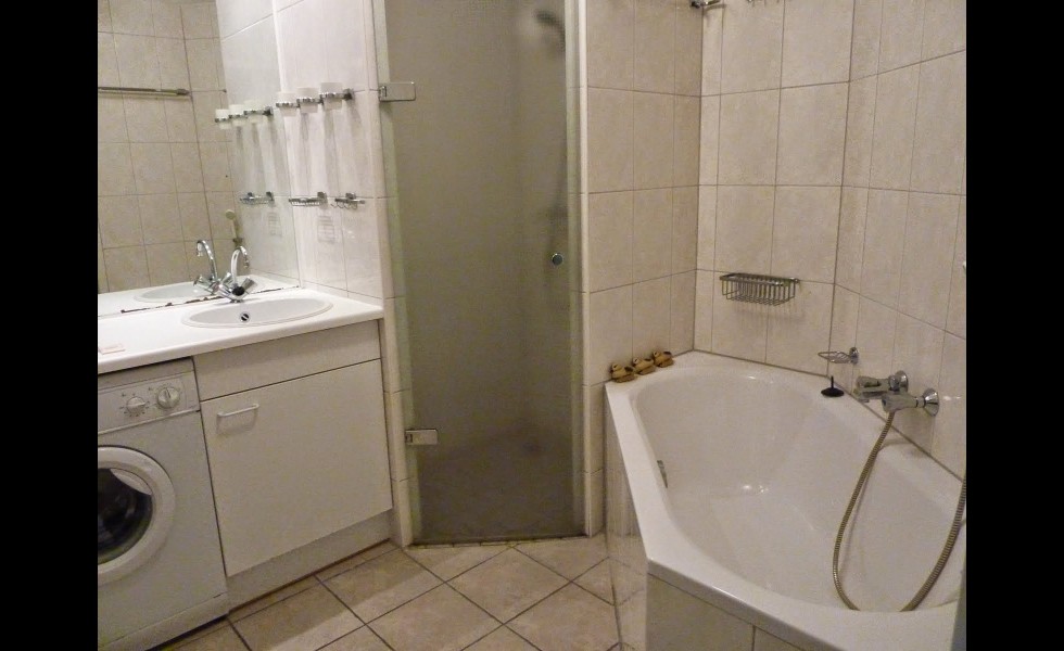 06.JPG